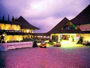 ควีนการ์เด้น โฮเต็ล Hotel บาตูราเดน ภายนอก รูปภาพ